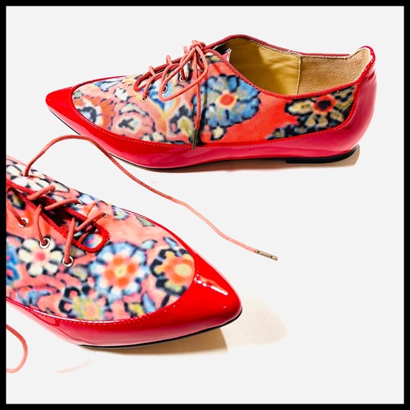 VIVIENNE WESTWOOD “HADIE” RUG PRINT OXFORDS! - Picture 3 of 6